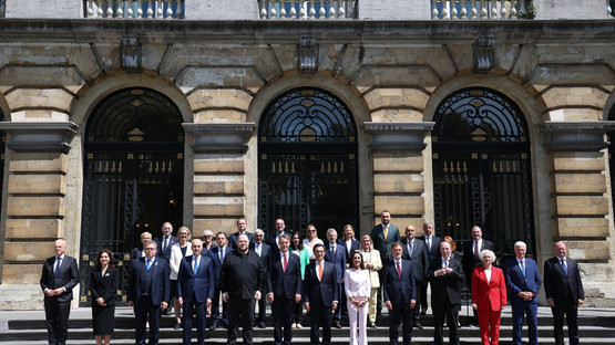 NATO Parlamento Başkanları Zirvesi'ne Katılan Parlamento Başkanları İle Hatıra Fotoğrafı