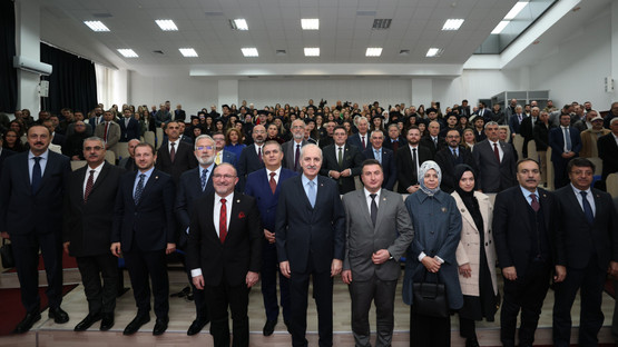 Yeni K&uuml;resel Sistem Arayışı Konferansı'nda Katılımcılara Hitap