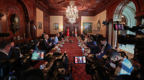 T&uuml;rk Basın Kuruluşlarının Temsilcileriyle G&ouml;r&uuml;şme