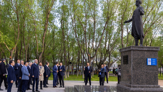 Gazi Mustafa Kemal Anıtı'nı Ziyaret