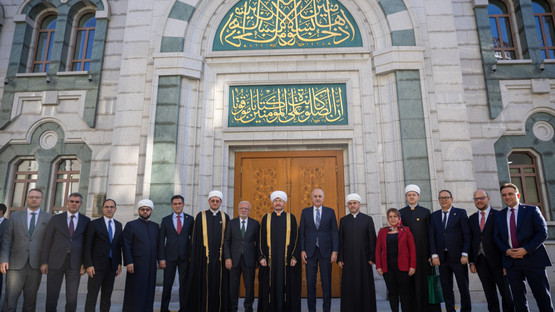 Moskova Ulu Camii'ni Ziyaret