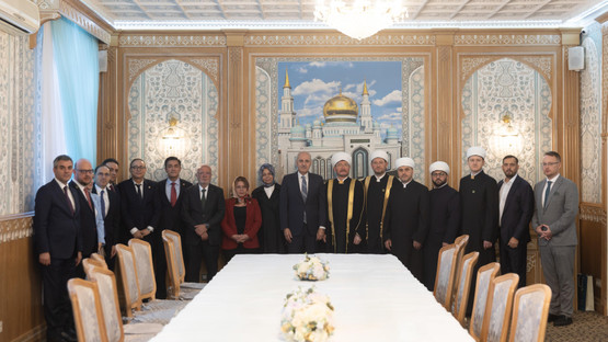 Moskova Ulu Camii'ni Ziyaret