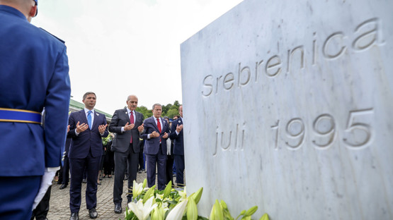 TBMM Başkanı Kurtulmuş, Srebrenitsa Soykırımı'nın 7 Kurbanının Defin Törenine Katıldı - Resim: 1