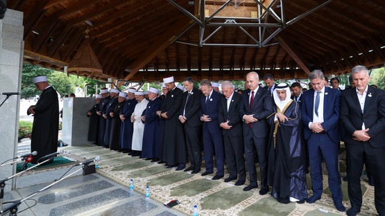 TBMM Başkanı Kurtulmuş, Srebrenitsa Soykırımı'nın 7 Kurbanının Defin Törenine Katıldı - Resim: 3