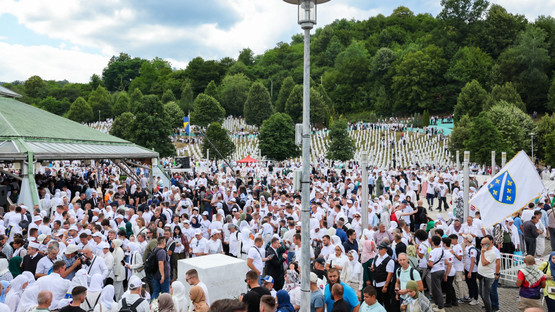 TBMM Başkanı Kurtulmuş, Srebrenitsa Soykırımı'nın 7 Kurbanının Defin Törenine Katıldı - Resim: 8