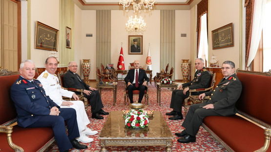TBMM Başkanı Kurtulmuş, Milli Savunma Bakanı Güler ve TSK Komuta Kademesini Kabul Etti - Resim: 1