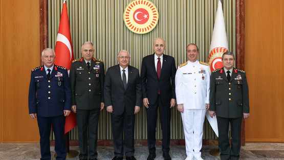TBMM Başkanı Kurtulmuş, Milli Savunma Bakanı Güler ve TSK Komuta Kademesini Kabul Etti - Resim: 3