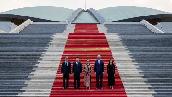 Endonezya Parlamento Binasının Gezilmesi