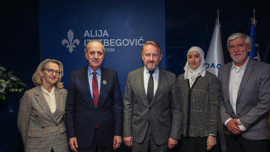 Demokratik Eylem Partisi Genel Başkanı Bakir İzetbegovi&ccedil; ile G&ouml;r&uuml;şme