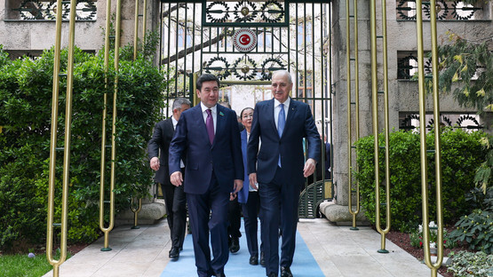 Kazakistan Parlamentosu Meclis Başkanı Yerlan Koşanov'u Karşılama