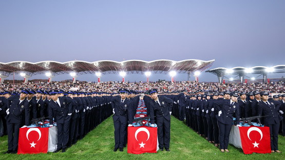 TBMM Başkanı Kurtulmuş, Polis Akademisi Mezuniyet Töreni'ne Katıldı - Resim: 2
