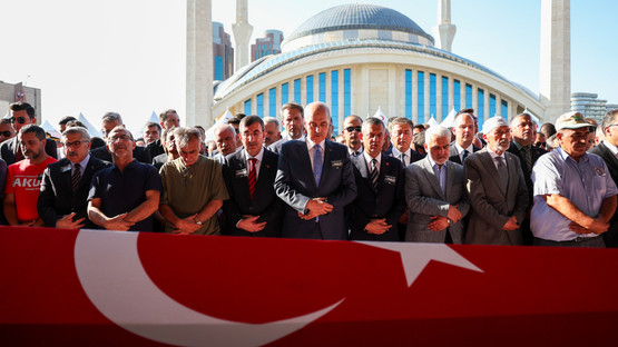 TBMM Başkanı Kurtulmuş, Akut Gönüllüleri İçin Düzenlenen Cenaze Törenine Katıldı - Resim: 5