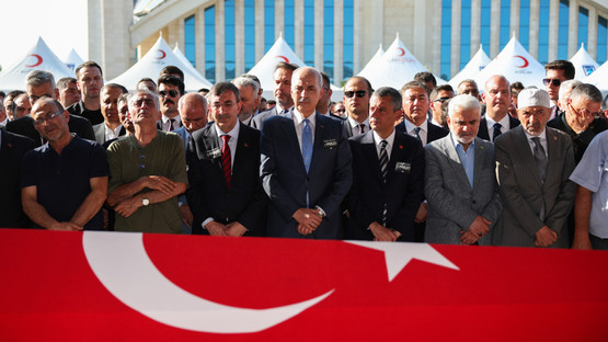 TBMM Başkanı Kurtulmuş, Akut Gönüllüleri İçin Düzenlenen Cenaze Törenine Katıldı - Resim: 8