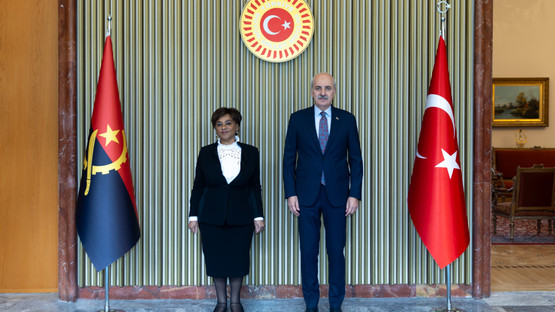 Angola Meclis Başkanı Carolina Cerqueira Karşılama