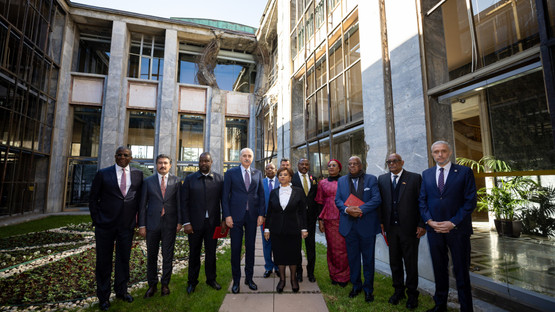 Angola Meclis Başkanı Carolina Cerqueira ile 15 Temmuzda Bombalanan Yerin Ziyareti