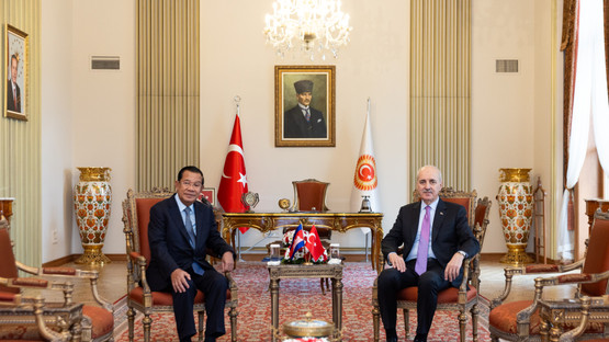Kambo&ccedil;ya Senato Başkanı Hun Sen ile Makamda Başbaşa G&ouml;r&uuml;şme