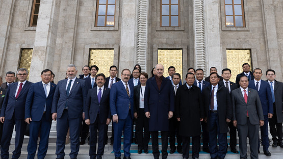 Kambo&ccedil;ya Senato Başkanı Hun Sen'i Uğurlama