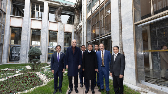 Kambo&ccedil;ya Senato Başkanı Hun Sen ile 15 Temmuzda Bombalanan Yerin Ziyareti