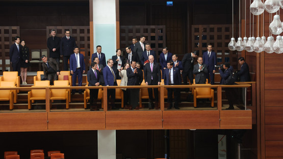 Kambo&ccedil;ya Senato Başkanı Hun Sen ile Genel Kurulun Ziyareti