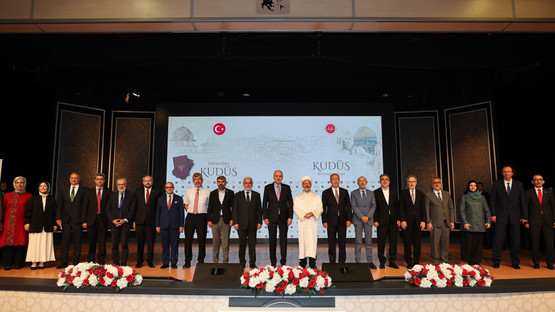 TBMM BAŞKANI KURTULMUŞ “DÂRÜSSELÂM KUDÜS ESERİ VE KUDÜS BİYOGRAFİSİ BELGESELİ TANITIM PROGRAMI”NDA KONUŞTU - Resim: 1