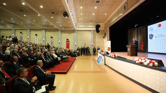 TBMM BAŞKANI KURTULMUŞ “DÂRÜSSELÂM KUDÜS ESERİ VE KUDÜS BİYOGRAFİSİ BELGESELİ TANITIM PROGRAMI”NDA KONUŞTU - Resim: 7