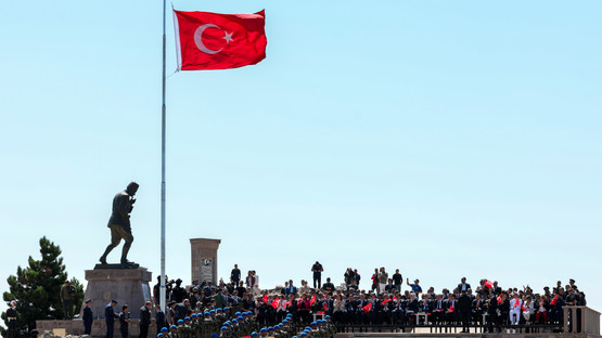 TBMM BAŞKANI KURTULMUŞ, KOCATEPE BAŞKOMUTAN MUSTAFA KEMAL ANITI'NDAKİ TÖRENE KATILDI - Resim: 6