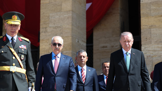 TBMM BAŞKANI KURTULMUŞ, 30 AĞUSTOS ZAFER BAYRAMI KUTLAMALARI KAPSAMINDA ANITKABİR'DE DÜZENLENEN TÖRENE KATILDI - Resim: 2