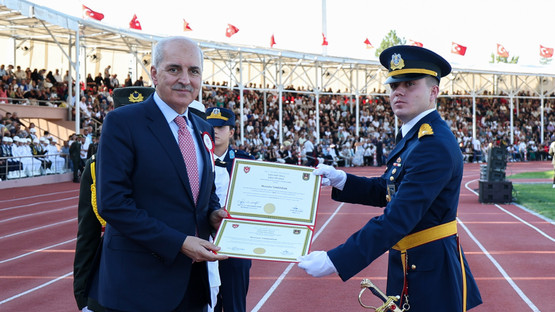 TBMM BAŞKANI KURTULMUŞ, MSÜ KARA HARP OKULU DİPLOMA ALMA VE SANCAK DEVİR TESLİM TÖRENİ’NE KATILDI - Resim: 11