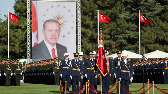 TBMM BAŞKANI KURTULMUŞ, MSÜ KARA HARP OKULU DİPLOMA ALMA VE SANCAK DEVİR TESLİM TÖRENİ’NE KATILDI - Resim: 3