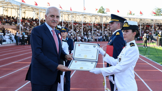 TBMM BAŞKANI KURTULMUŞ, MSÜ KARA HARP OKULU DİPLOMA ALMA VE SANCAK DEVİR TESLİM TÖRENİ’NE KATILDI - Resim: 10