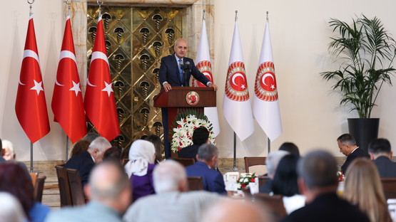 TBMM BAŞKANI KURTULMUŞ, KKTC'DEN GELEN MUHTARLARI KABUL ETTİ - Resim: 4