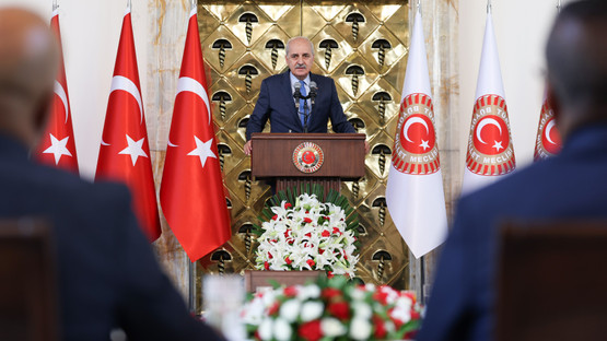 TBMM BAŞKANI KURTULMUŞ, KKTC'DEN GELEN MUHTARLARI KABUL ETTİ - Resim: 3