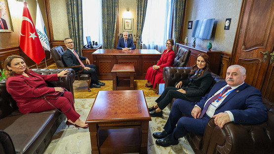 TBMM Başkanı Kurtulmuş, Budapeşte’de Türk Kültür Merkezini Ziyaret Etti - Resim: 1
