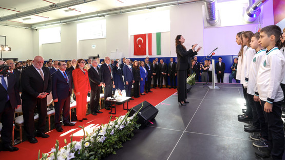 TBMM Başkanı Kurtulmuş, Macaristan Maarif Okulları Yeni Binasının Açılış Töreninde Konuştu - Resim: 9