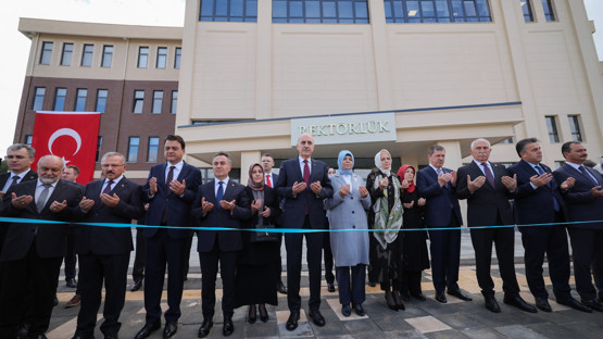 TBMM Başkanı Kurtulmuş, Tokat Gaziosmanpaşa Üniversitesi Yeni Rektörlük Binasının Açılışını Yaptı - Resim: 5