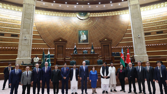 TBMM Başkanı Kurtulmuş, Pakistan'da Pencap Eyalet Meclisi'ni Ziyaret Etti - Resim: 2