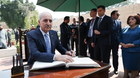 TBMM Başkanı Kurtulmuş, Pakistan’ın Milli Şairi ve İslam Düşünürü Muhammed İkbal’in Kabrini Ziyaret Etti - Resim: 3