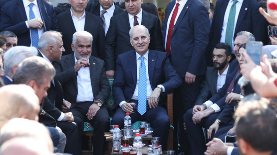 TBMM Başkanı Kurtulmuş, Cuma Namazını Diyarbakır'daki Tarihi Ulu Cami'de Kıldı - Resim: 10