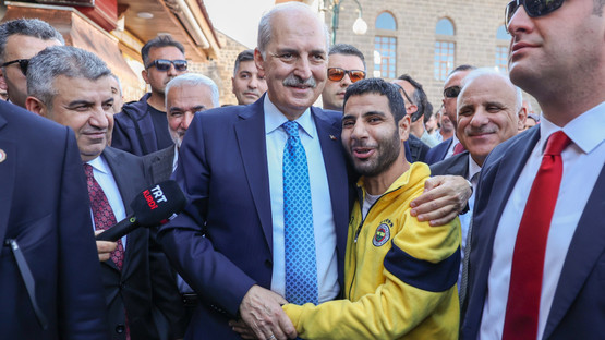 TBMM Başkanı Kurtulmuş, Cuma Namazını Diyarbakır'daki Tarihi Ulu Cami'de Kıldı - Resim: 3