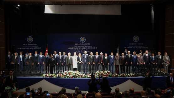 TBMM Başkanı Kurtulmuş, Dicle Üniversitesi Akademik Yıl Açılış Töreni'nde Konuştu - Resim: 12