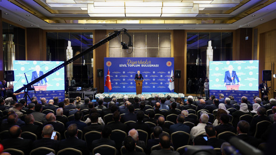 TBMM Başkanı Kurtulmuş, "Diyarbakır Sivil Toplum Buluşması" Programında Konuştu - Resim: 13