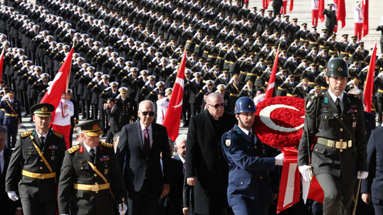 Cumhurbaşkanı Erdoğan Başkanlığındaki Devlet Erkanı Anıtkabir'i Ziyaret Etti - Resim: 4