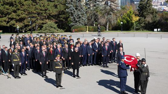 Cumhurbaşkanı Erdoğan Başkanlığındaki Devlet Erkanı Anıtkabir'i Ziyaret Etti - Resim: 7