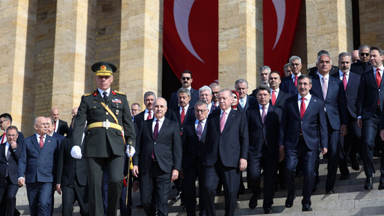 Cumhurbaşkanı Erdoğan Başkanlığındaki Devlet Erkanı Anıtkabir'i Ziyaret Etti - Resim: 14