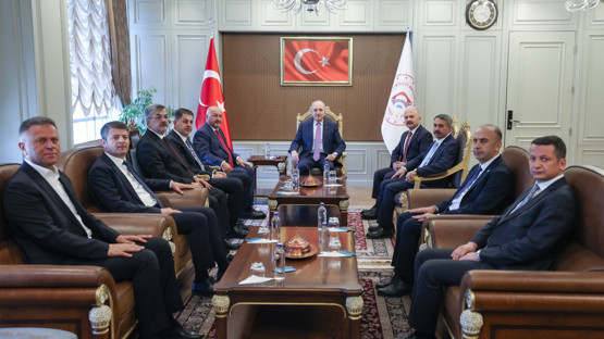 TBMM Başkanı Kurtulmuş, Adıyaman’da Valilik ve Belediyeyi Ziyaret Etti - Resim: 2