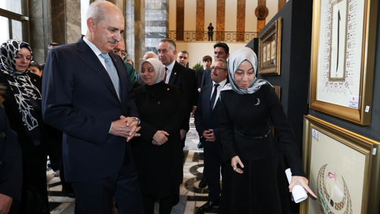TBMM Başkanı Kurtulmuş, TBMM’deki “Hilalin Işığında” Sergisini Gezdi - Resim: 5