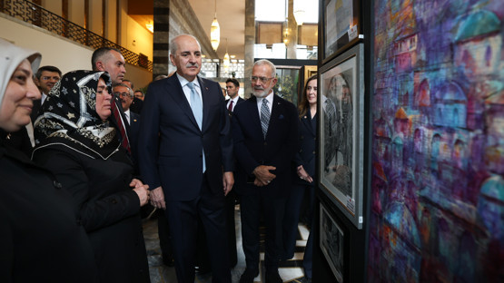 TBMM Başkanı Kurtulmuş, TBMM’deki “Hilalin Işığında” Sergisini Gezdi - Resim: 7