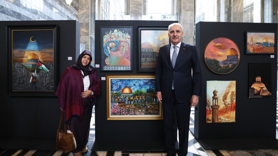 TBMM Başkanı Kurtulmuş, TBMM’deki “Hilalin Işığında” Sergisini Gezdi - Resim: 3