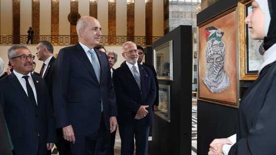 TBMM Başkanı Kurtulmuş, TBMM’deki “Hilalin Işığında” Sergisini Gezdi - Resim: 12