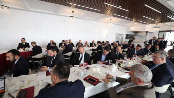 TBMM Başkanı Kurtulmuş, Gazetecilerle Bir Araya Geldi - Resim: 15